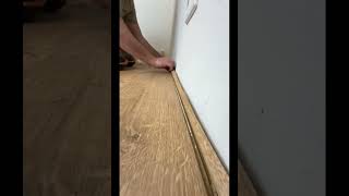 Kork laminat verlegen  Korkvinyl an der wand schneiden  Vinyllaminat verlegen [upl. by Itsirc26]