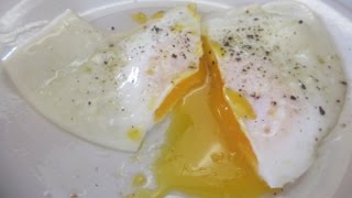 EGG OVER EASY  How to make PERFECT OVER EASY EGGS demonstration [upl. by Iahcedrom]