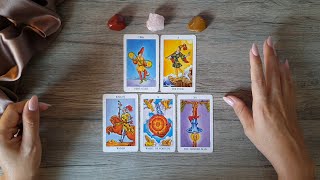 COMO ELEA ESTÁ EM RELAÇÃO A VOCÊ HOJE  Tarot [upl. by Aticnemrac]