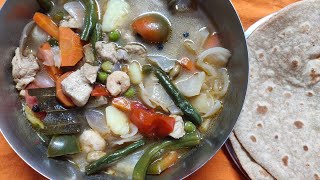 aaj ke Khabar chicken prawn soupfoodblog video  chicken soup roti [upl. by Norrab]