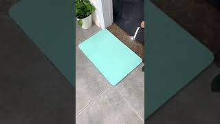 Diatomite Bathroom floor quickdrying mat [upl. by Auqkinahs520]