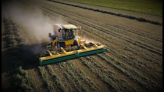 Ploeger CM4240 à landainage de luzerne alfalfa en France [upl. by Alicirp]