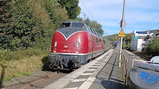 V 2000 033 Auf Bergischer Runde durch den Bahnhof Ennepetal am 06102024 [upl. by Amikehs]