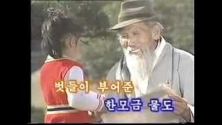 North Korean Song quotMy Country is the Bestquot 北朝鮮歌謡「私の国が一番」 [upl. by Fowkes]