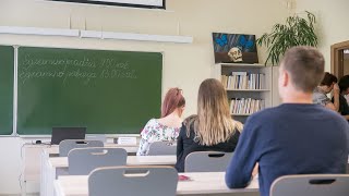 Pirmieji įspūdžiai po valstybinio lietuvių kalbos ir literatūros brandos egzamino [upl. by Prinz]