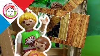 Playmobil en français Une cabane  La famille Hauser [upl. by Halimak166]