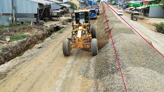 Awesome SDLG Motor Grader Leveling Gravel Building Foundation Roads  Techniques Maintenance Roads [upl. by Eaj]