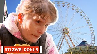 Carola auf der Kirmes  Armes Deutschland  RTLZWEI Dokus [upl. by Jacobine811]