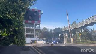 West Barnes level crossing Raynes Park 27102024 UK 🇬🇧 [upl. by Convery]