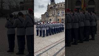 Preußischer Präsentiermarsch 🦅🇩🇪 Ehrenzug OSH Dresden militär bundeswehr soldaten musikkorps [upl. by Clarie]