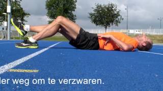 Excentrische oefeningen voor hamstrings zakken vanuit bruggetje [upl. by Aenet]