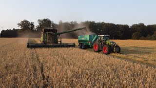 Dreschen mit dem neuen John Deere T6 600 von LVD Krone und Peterberns Claas Lexion 660 💪 [upl. by Ailecnarf771]