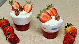 Postres en Vasito de Gelatina y Crema con Fresas SIN HORNO [upl. by Bethena]