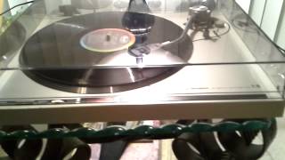 Pioneer Pl 100 turntable [upl. by Leizo]