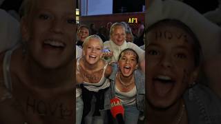 Hov1 fans i eufori efter konserten [upl. by Lehcnom]