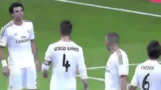 A fight between Benzema and pepe [upl. by Lletnahc]