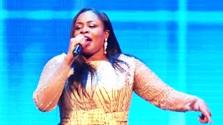 Caminho no Deserto  Way Maker  ● Sinach [upl. by Seiber]