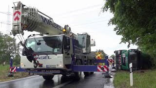 04062020  LKW stürzt in Auffahrt um  Kran zur Bergung eingesetzt [upl. by Angelika]