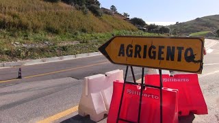 PalermoAgrigento viaggio tra semafori e ruspe senza carburante due ore per 100 chilometri [upl. by Yeh]