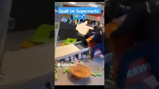 Spaß im Supermarkt🤷🏼‍♂️✈️ afd memes deutsch deutschland shorts satire lustig ytshort funny [upl. by Anitnuahs]