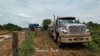 Camiones por las carreteras olvidadas de COLOMBIA [upl. by Naawaj920]