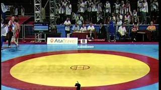 55 кг ВЛебедев  РВеликов Чемпионат мира2011 финал [upl. by Xenos]