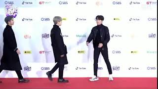 181225FullBTS arrived at SBS GAYO DAEJUN Red Carpet 2018 [upl. by Rubma476]