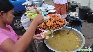 Myanmar Street Food  DELICIOUS Mohinga မုန့်ဟင်းခါး in Yangon [upl. by Tavi]