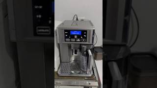 Кофемашина DeLonghi PrimaDonna Avant с автокапучино 1 кг кофе декальцинирующее средство в подарок [upl. by Ateuqal403]