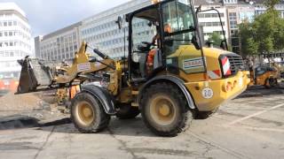 Radlader und Teer einbauen Baustelle Kö Bogen in Düsseldorf [upl. by Magnuson]