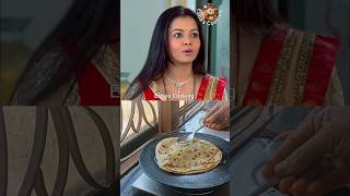 Gopi bahu making paratha gopibahu cooking kinjal saathnibhanasathiya rashi shorts [upl. by Minnnie]