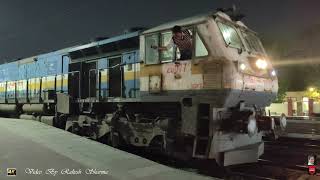 Most Beautiful Train of Thar Desert 22498 and 22497 TPJ SGNR TPJ Humsafar Express [upl. by Constanta]