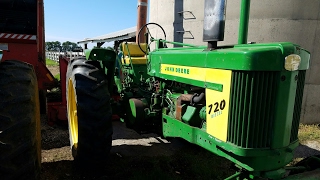 John Deere 720 Diesel Blowing Silage With Gehl 1540 Blower [upl. by Micheal]