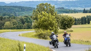 CFMoto 800MT Explore vs Suzuki VStrom 800 Nabitý Číňan nebo základní Japonec [upl. by Accissej]