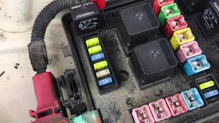 Troubleshooting A Chrysler 300 AC Problem [upl. by Fruma]