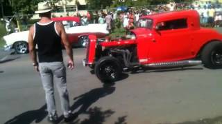 Carrera de carros clásicos en la Habana Cuba [upl. by Eekorehc]