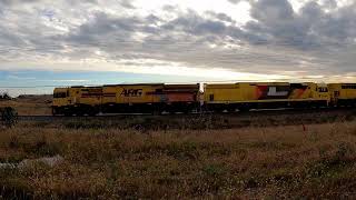 Aurizon 7158 local transfer shunt from Forrestfield to Kwinana is spotted at WATTLEUP 2112024 [upl. by Nordin]