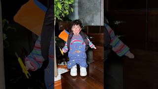 Muñeco Chucky  DISFRACES QUE SE PUEDEN HACER EN CASA PARTE 13 halloweenwithshorts halloween [upl. by Suhpesoj303]