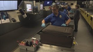 What happens to your luggage after checkin [upl. by Notniv]