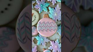 Ornament Round ✌🏼✨🎄 enlightenedbakery royalicing sugarcookies christmascookies [upl. by Diamante]