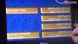 Ten bankomat wypłaca euro W Polsce [upl. by Atinrehs430]