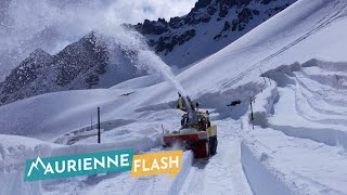 Déneigement des cols  Col du Galibier [upl. by Mayeda]