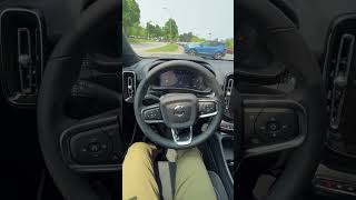 Volvo XC40 Technology Features [upl. by Leanna88]