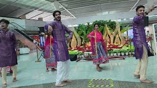 Chite suit te daag pe gye 💃 delhiairport diwalitime [upl. by Navada]