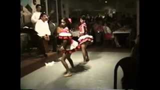 DANZA PERU FESTEJO MUEVE TU CUCU APROPERUVIAN DANCE Home Video Peruanas [upl. by Lonny]