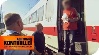 Ungewöhnlicher Einsatz Warum ist der kleine Junge allein im Zug  Achtung Kontrolle  kabel eins [upl. by Ronni701]