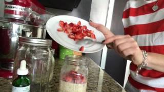 Como Hacer Avena Fria Con Fresas ANUTRICIONAL TV [upl. by Conrado]