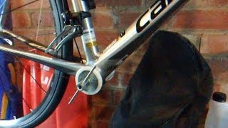 DIY BB30 bearing replacement on Cannondale Synapse Alloy [upl. by Iggy763]