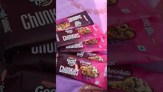 reviewing good day chunkies cookies [upl. by Anselma]