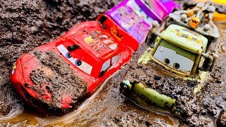 Carros de Carreras para Niños  Rayo McQueen y sus Amigos  Race Cars for Children [upl. by Nwahsit]